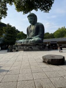 Il Grande Buddha di Kamakura (Kōtoku-in): Storia, Segreti e Guida alla Visita
