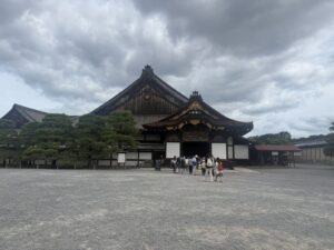 Castello Nijō a Kyoto: I Pavimenti dell’Usignolo e la Fortezza dei Tokugawa
