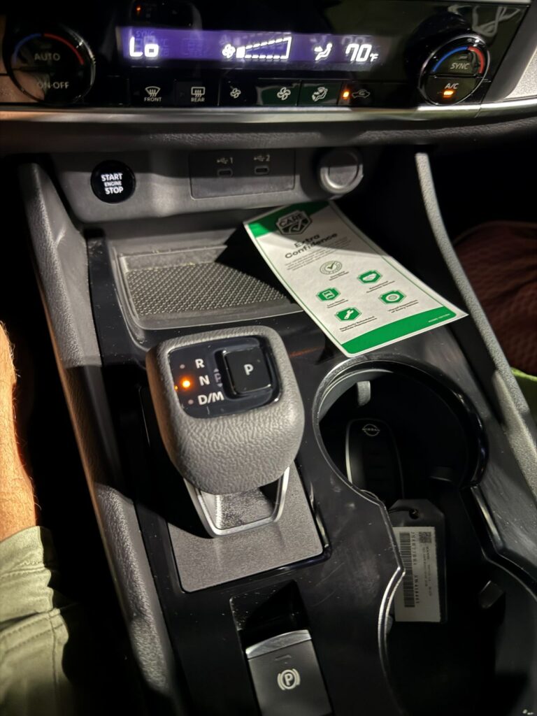 Il cambio automatico e i documenti di un auto a noleggio in California