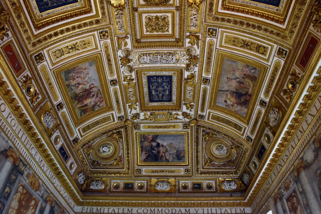 Soffitto affrescato della Sala Paolina a Castel Sant'Angelo