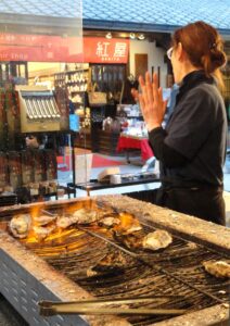 Cosa Mangiare a Miyajima: Ostriche, Anago, Momiji