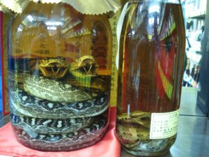 Habu-shu: Il Liquore col Serpente di Okinawa